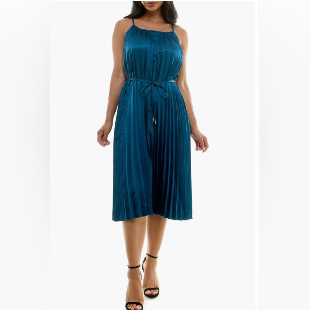 NWT Nina Leonard Pleated Midi Dress‎ - Size Large